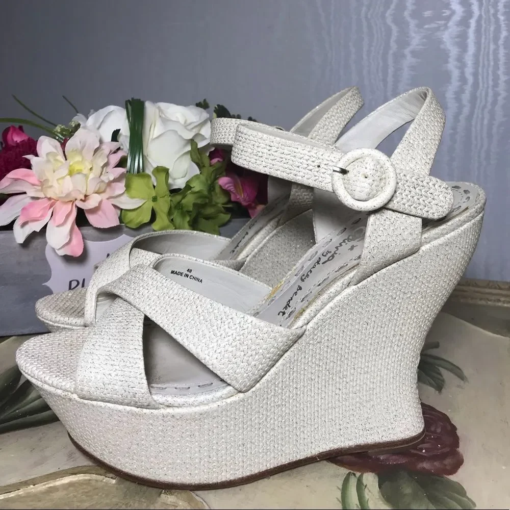 Alice & Olivia Juliet Metallic Platform Wedges Sz 40